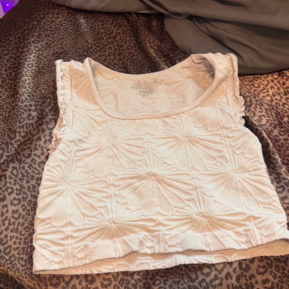 A white flower crop top size small